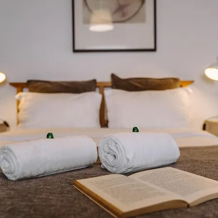 Casa António Moreira *